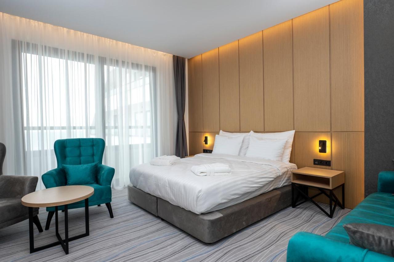 The Grandeur Hotel Батуми Екстериор снимка